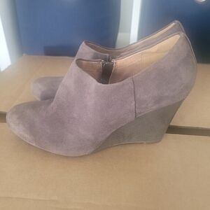 Clarks Women's Taupe Suede Wedges